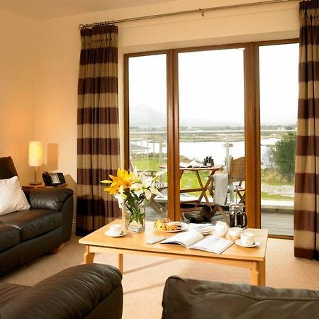 Golden'S Cove Apartments At Sneem Hotel المظهر الخارجي الصورة